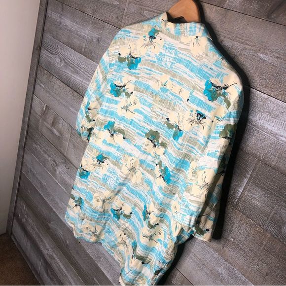 International Tour vintage silk blend tropical vacation button down dress shirt - Picture 3 of 3